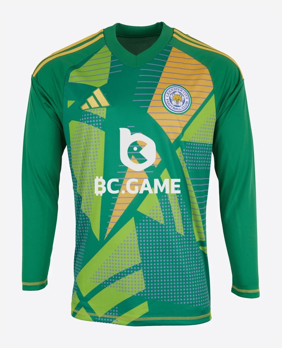 Leicester 24/25 goalkeeper kit