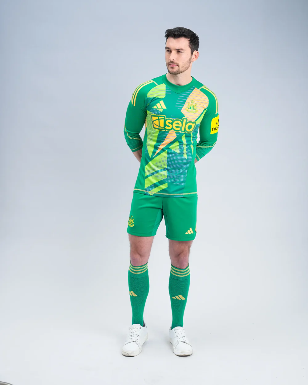 Newcastle 24/25 goalkeeper kit